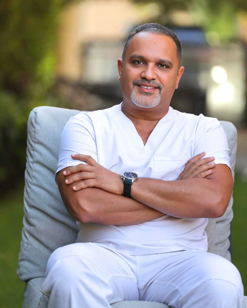 ا.د. أشرف حسن سليمان — أستاذ طب وجراحة العيون